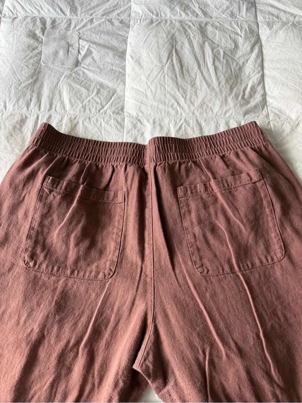 Old Navy Elastic-Waist High Rise Linen Straight Bottoms in Dusty Rose